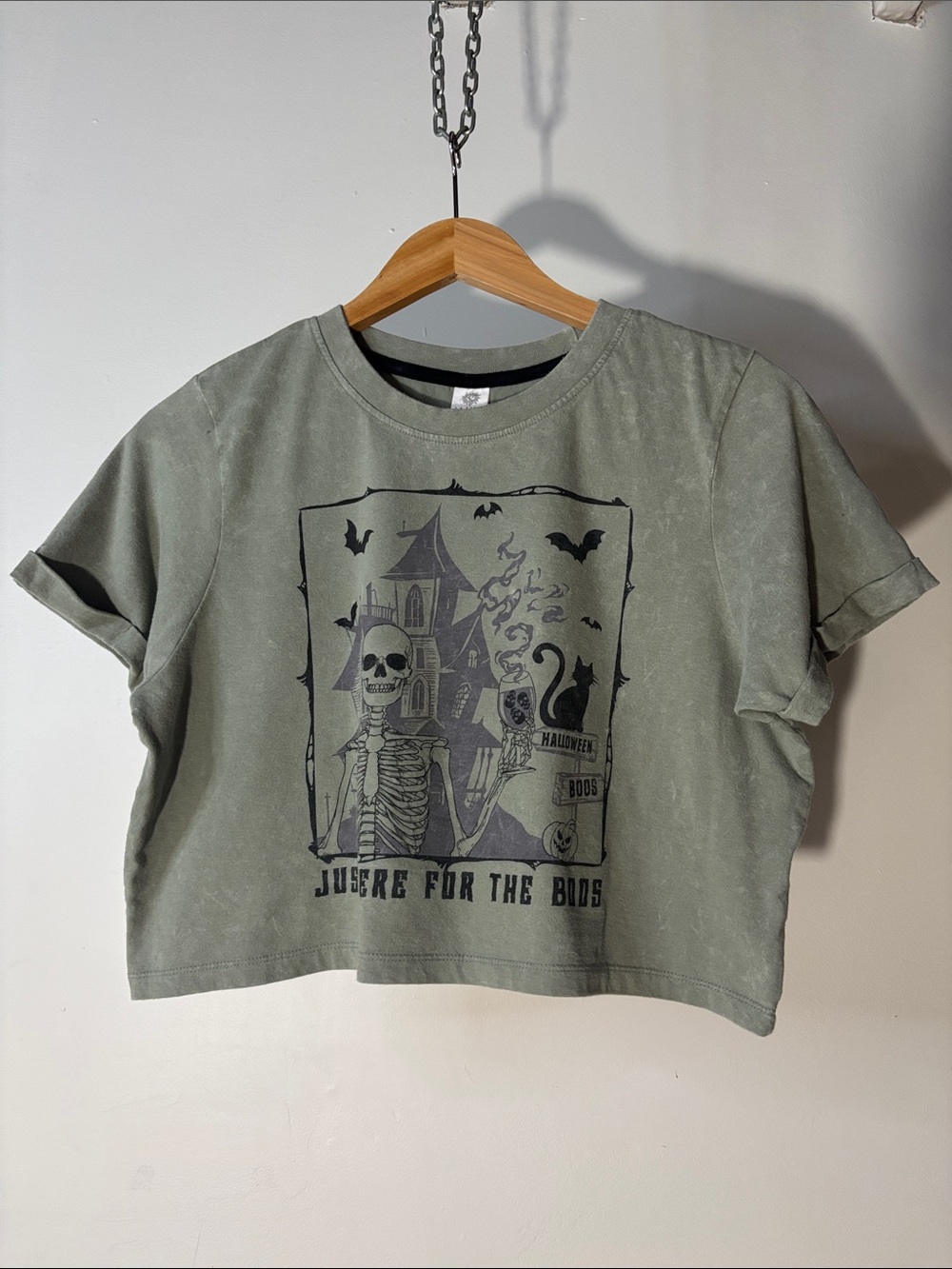 La Luna "JUST HERE FOR THE BOOS!" Sage Green Tee Size XS